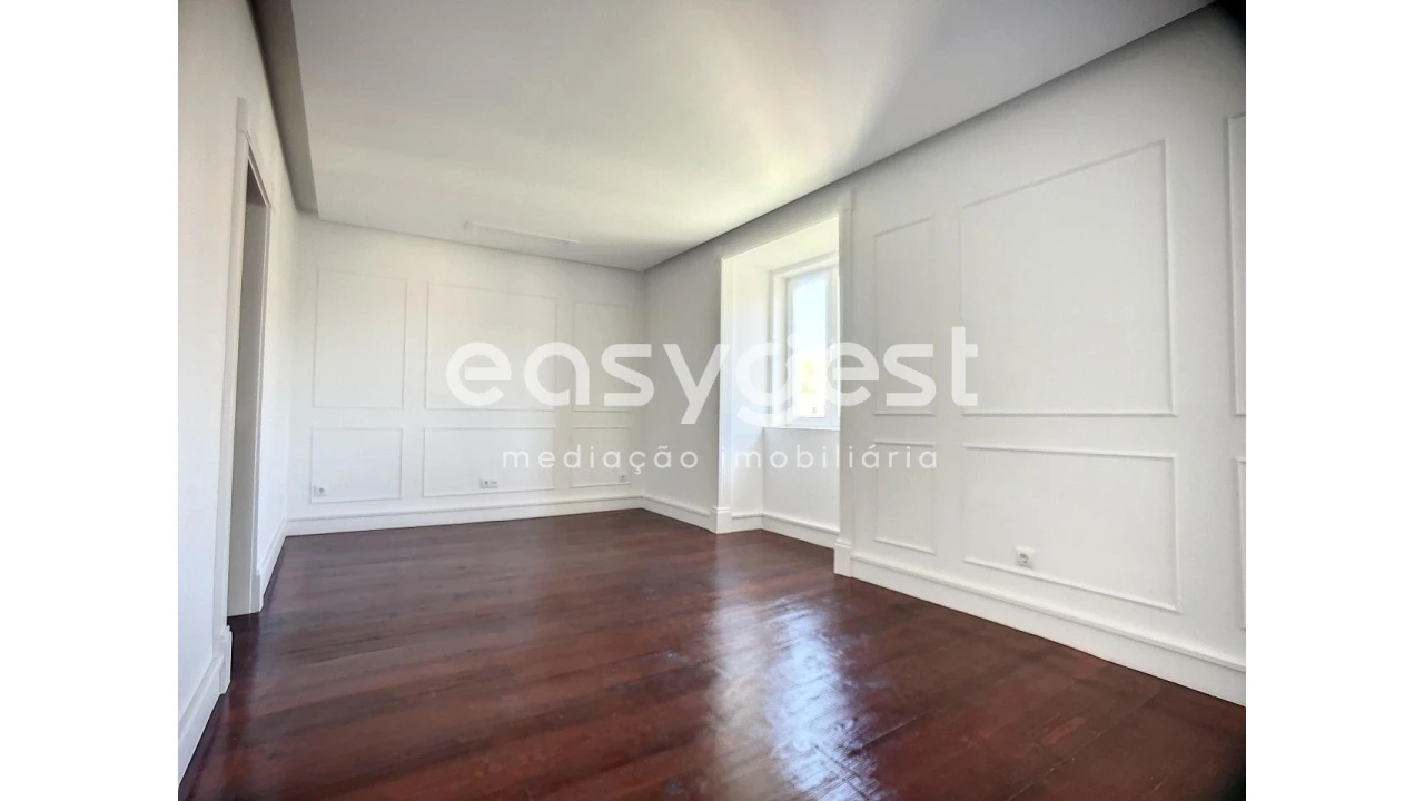 Apartamento T3 para Venda em Santa Maria Maior Foto 4