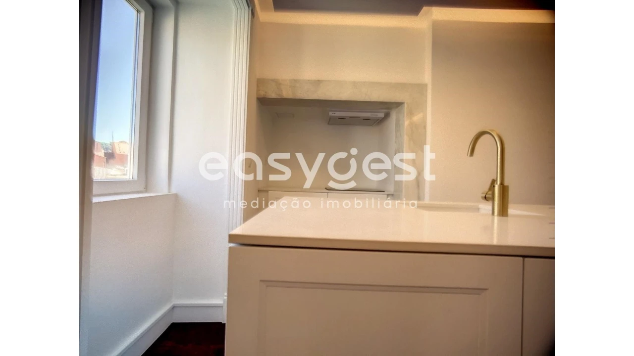 Apartamento T3 para Venda em Santa Maria Maior Foto 9