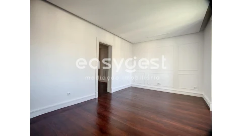 Apartamento T3 para Venda em Santa Maria Maior