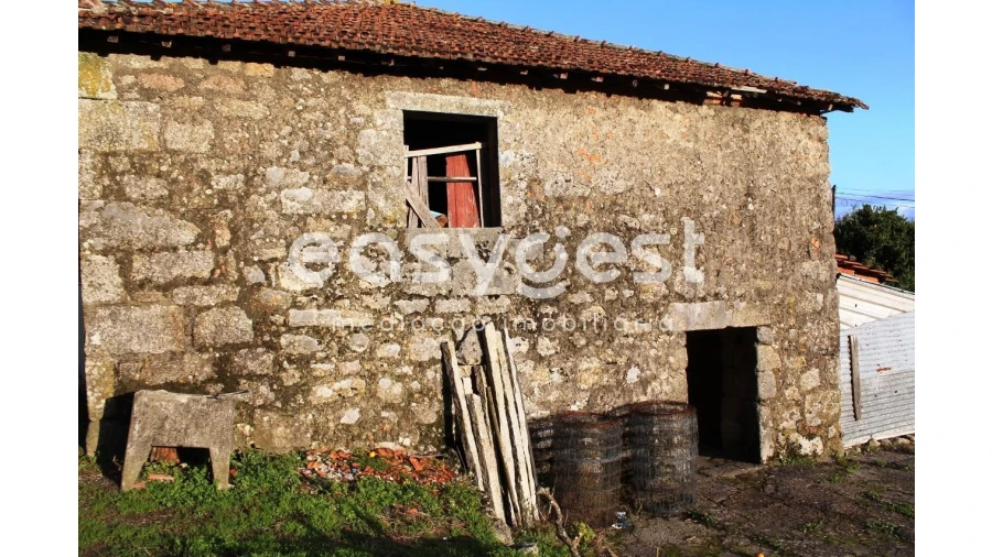 Moradia T4 para Venda em Campo de Besteiros Foto 2