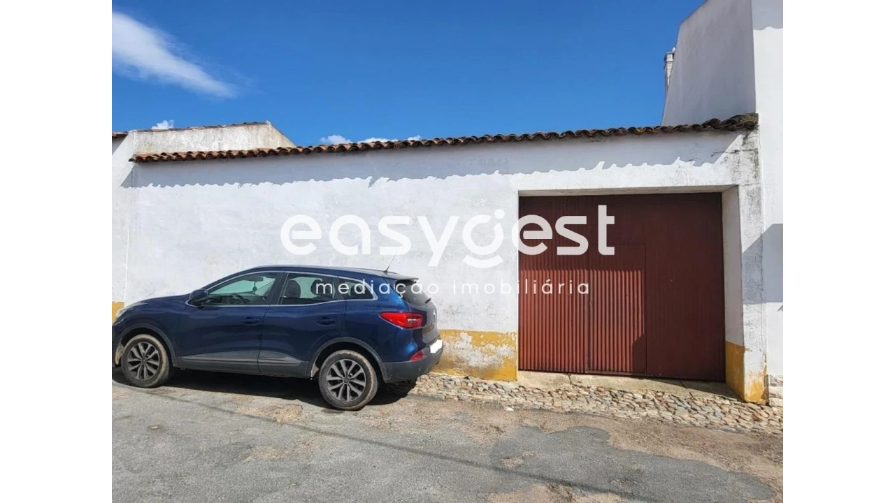 Moradia T4 para Venda em Cuba Foto 2