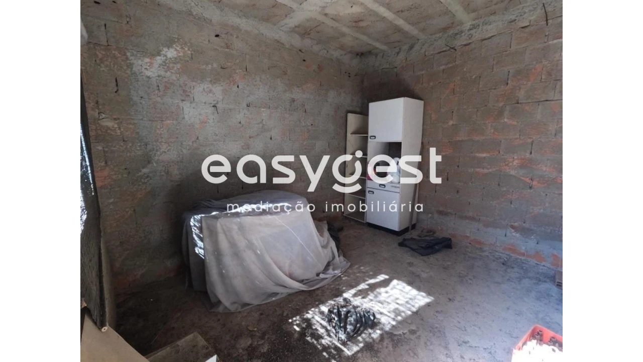 Moradia T4 para Venda em Cuba Foto 8