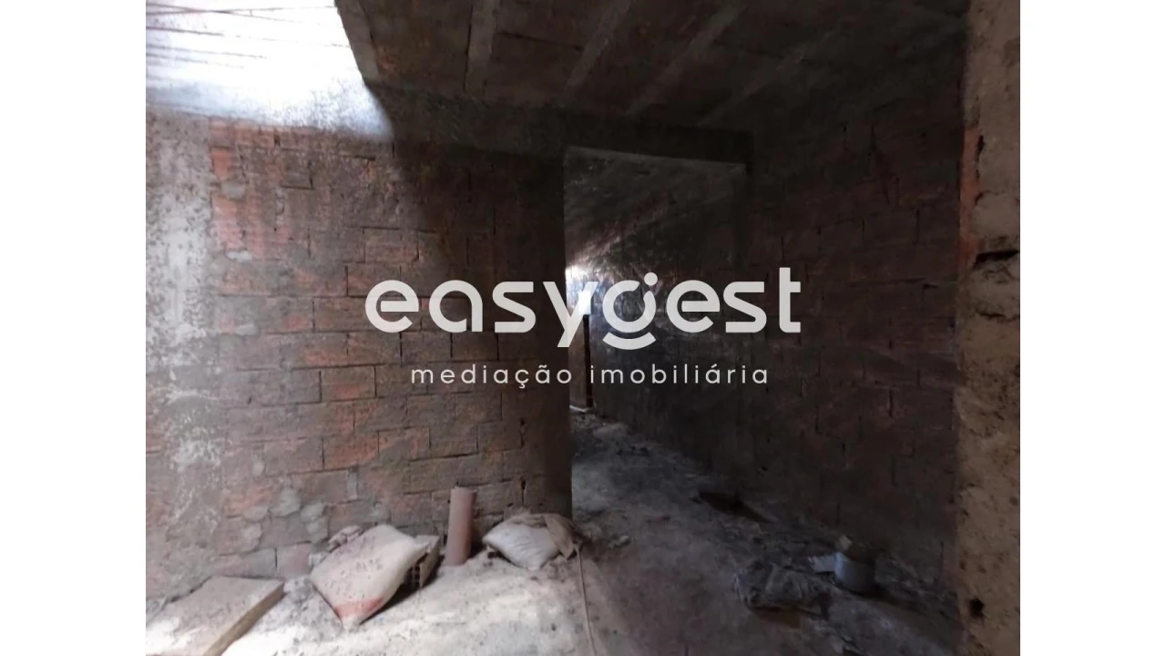 Moradia T4 para Venda em Cuba Foto 12