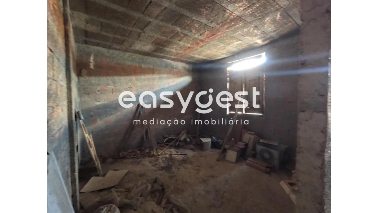 Moradia T4 para Venda em Cuba Foto 13