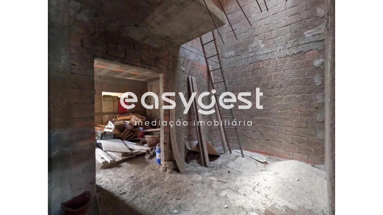 Moradia T4 para Venda em Cuba Foto 16