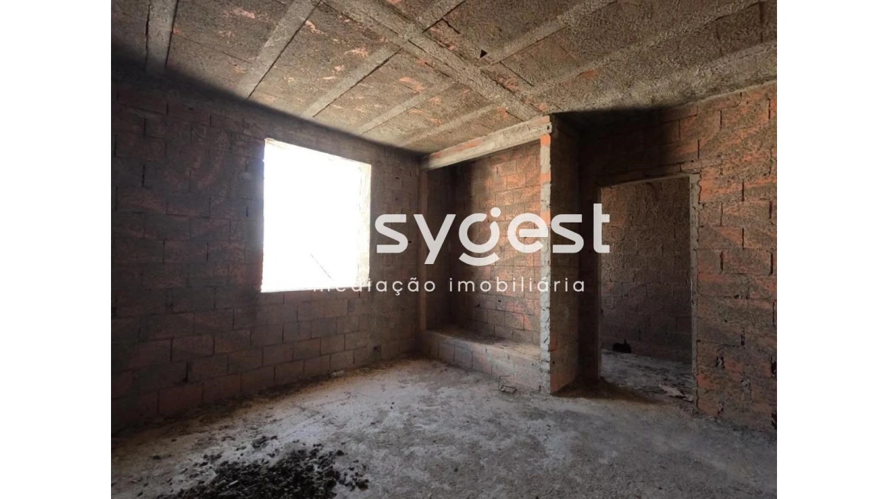 Moradia T4 para Venda em Cuba Foto 19