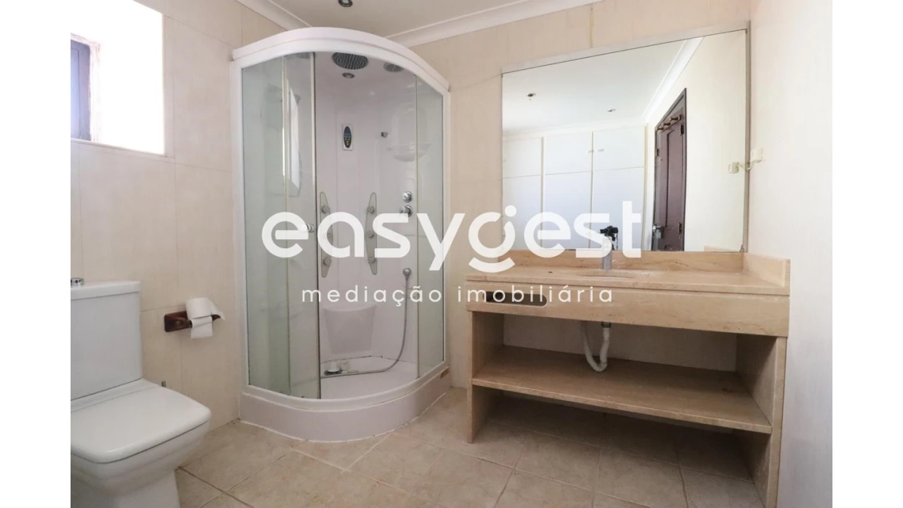 Moradia T5 para Venda em Abrunheira, Verride e Vila Nova da Barca Foto 9