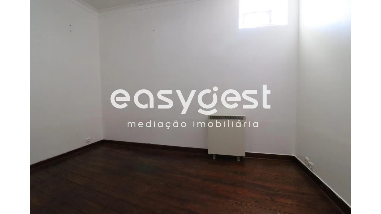 Moradia T5 para Venda em Abrunheira, Verride e Vila Nova da Barca Foto 16