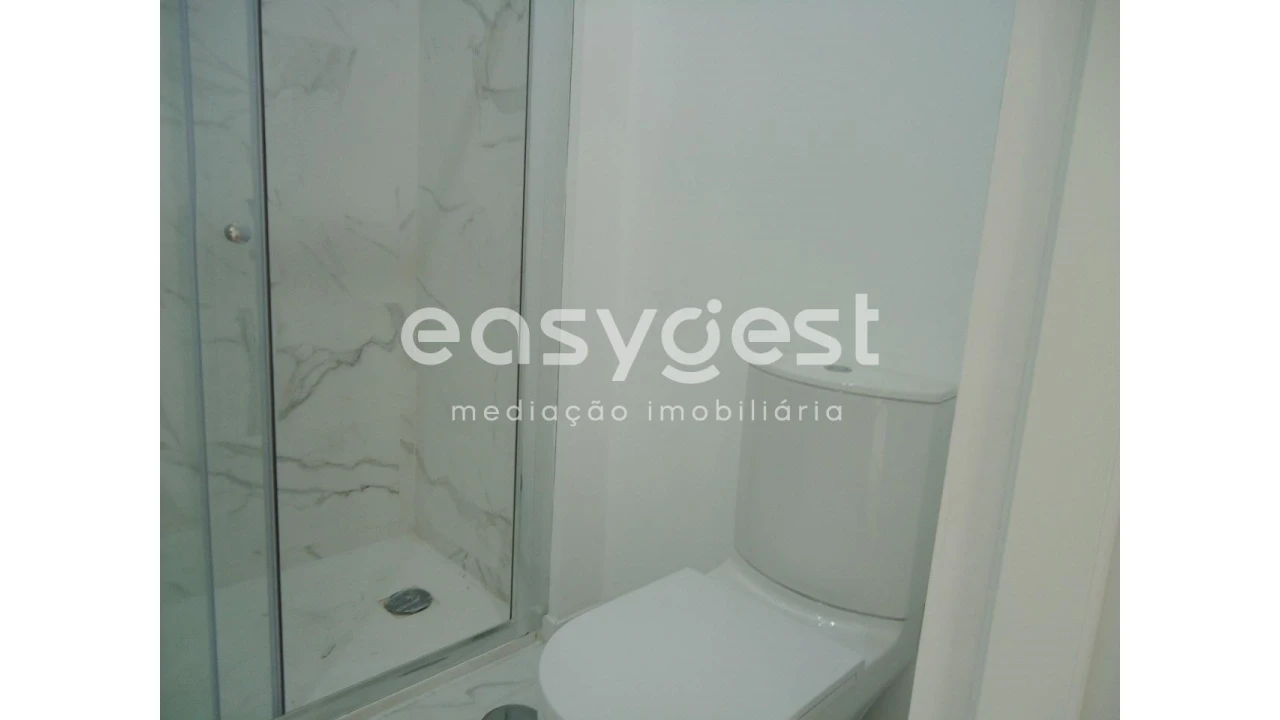 Apartamento T2 para Venda em Falagueira-Venda Nova Foto 8