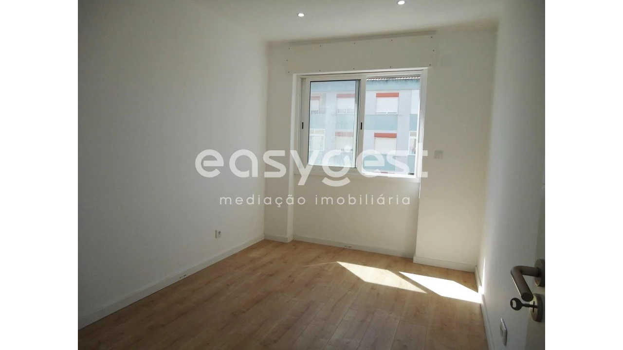 Apartamento T2 para Venda em Falagueira-Venda Nova Foto 10