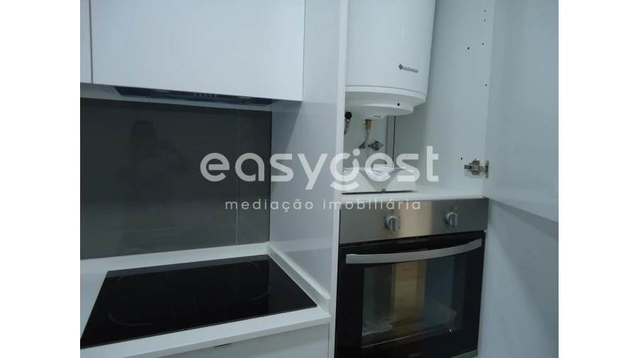 Apartamento T2 para Venda em Falagueira-Venda Nova Foto 4