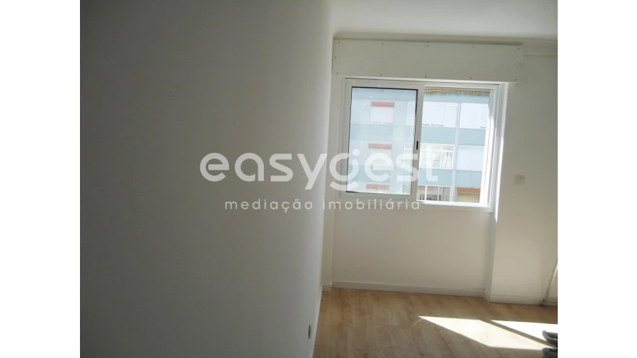 Apartamento T2 para Venda em Falagueira-Venda Nova Foto 6