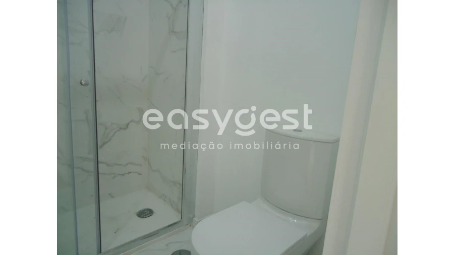 Apartamento T2 para Venda em Falagueira-Venda Nova Foto 8