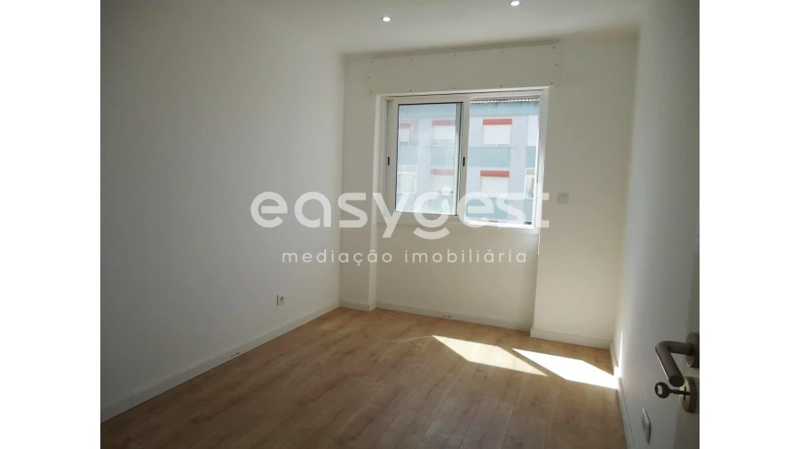 Apartamento T2 para Venda em Falagueira-Venda Nova Foto 10