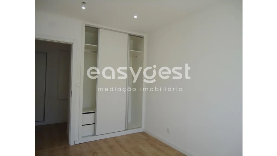 Apartamento T2 para Venda em Falagueira-Venda Nova Foto 11