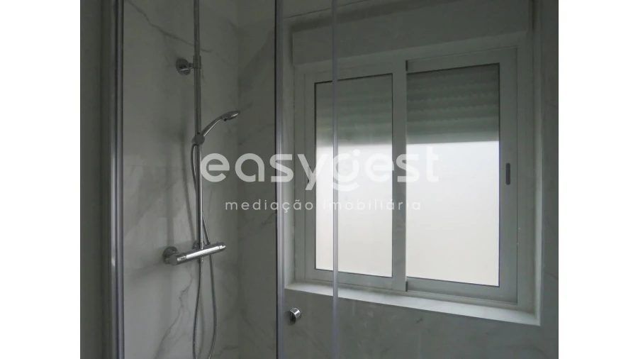 Apartamento T2 para Venda em Falagueira-Venda Nova Foto 14