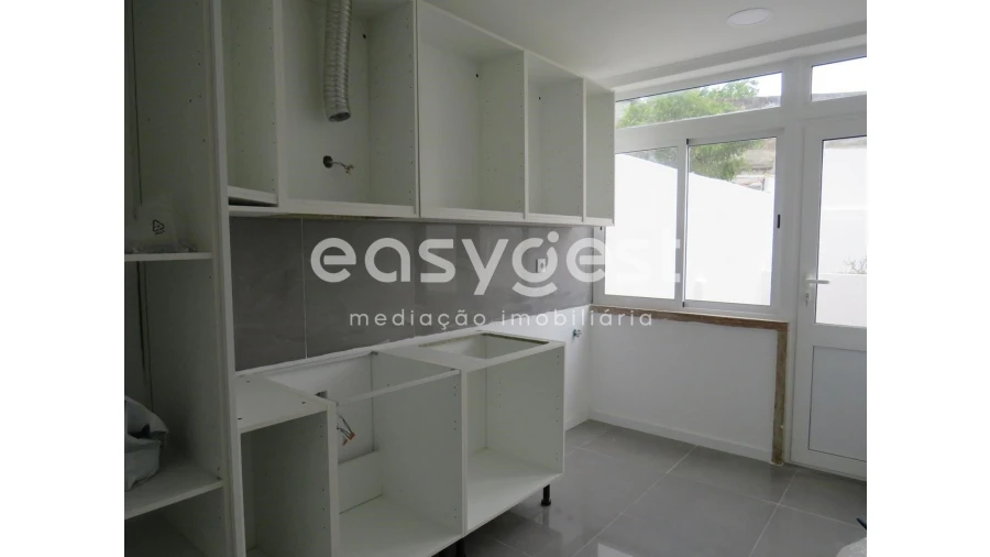 Apartamento T2 para Venda em Falagueira-Venda Nova Foto 15