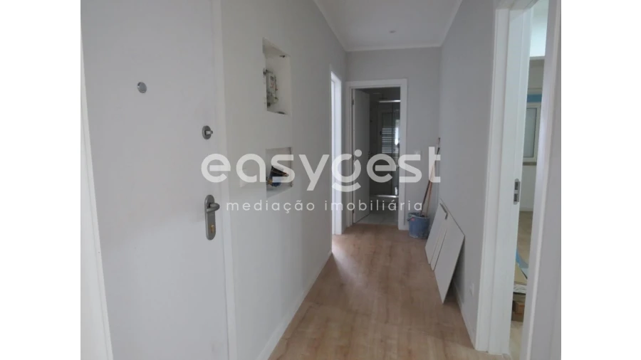 Apartamento T2 para Venda em Falagueira-Venda Nova Foto 18