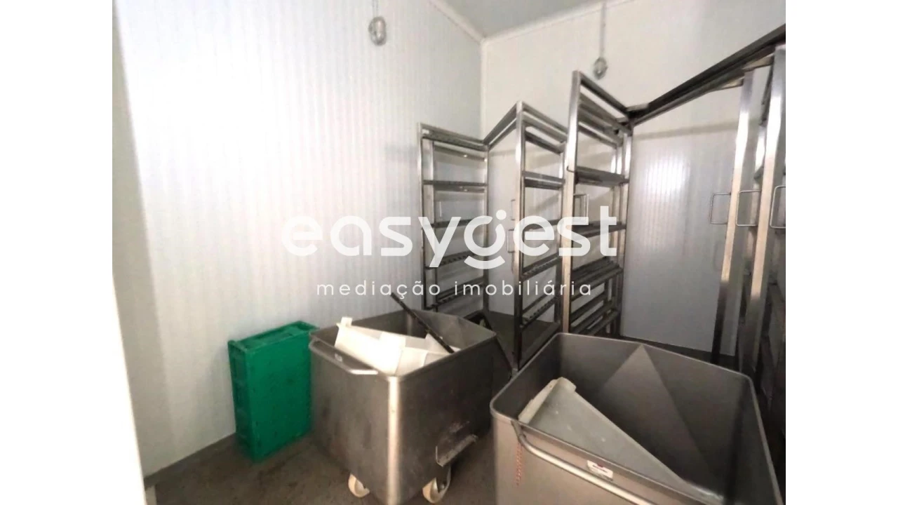 Armazém para Venda em São Miguel do Pinheiro, São Pedro de Solis, São Sebastião dos Carros Foto 7