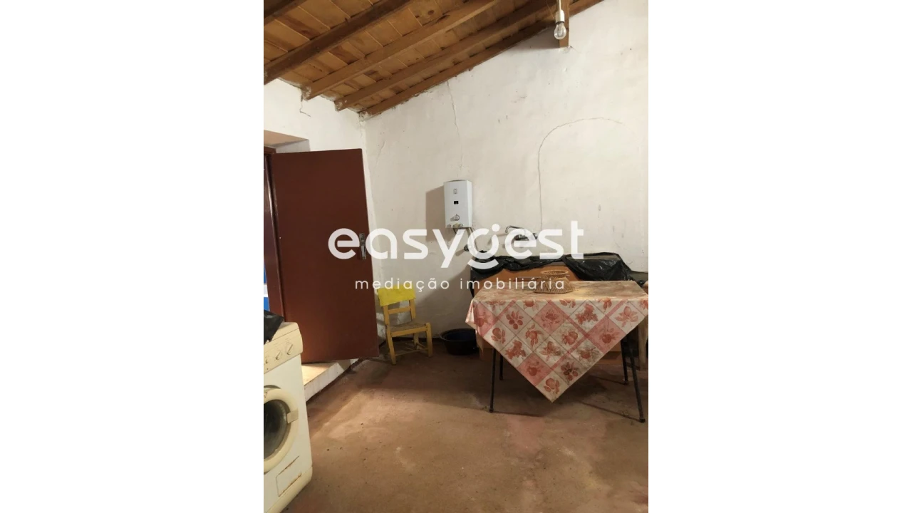 Moradia T5 para Venda em Selmes Foto 10