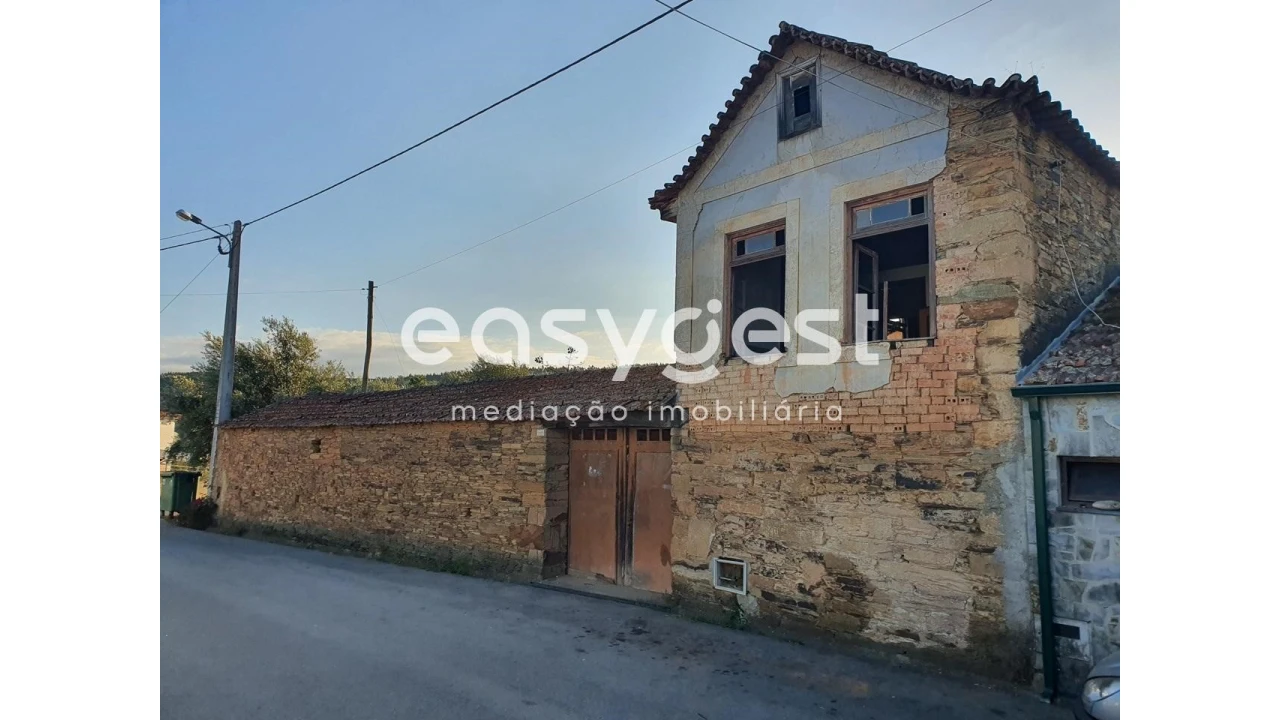 Moradia T2 para Venda em Mouronho Foto 2