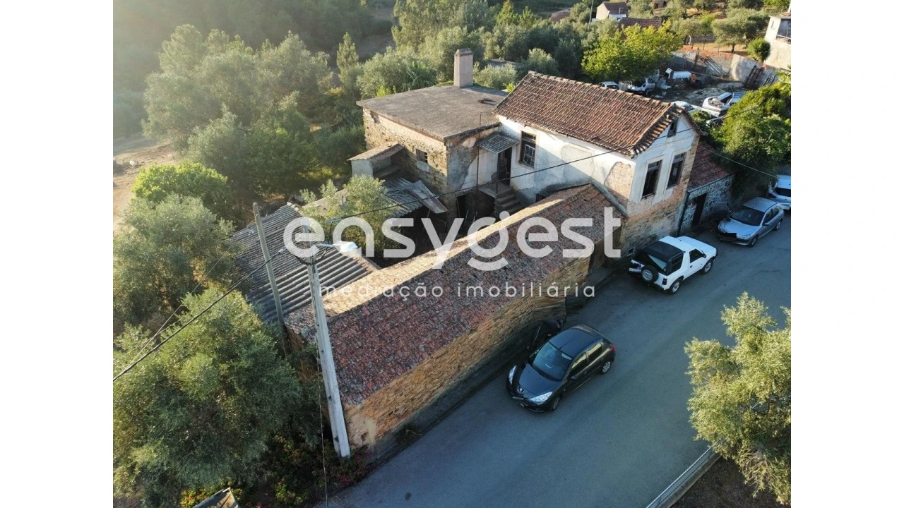 Moradia T2 para Venda em Mouronho Foto 7