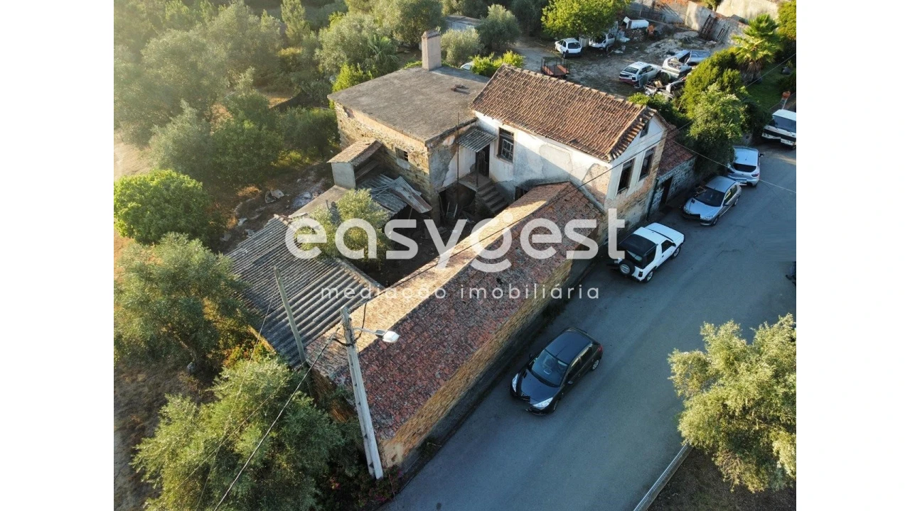 Moradia T2 para Venda em Mouronho Foto 19