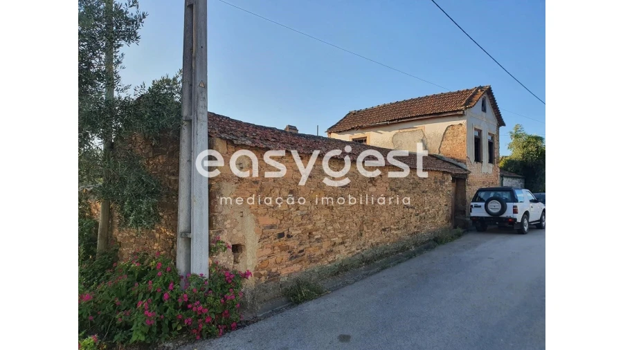 Moradia T2 para Venda em Mouronho Foto 3