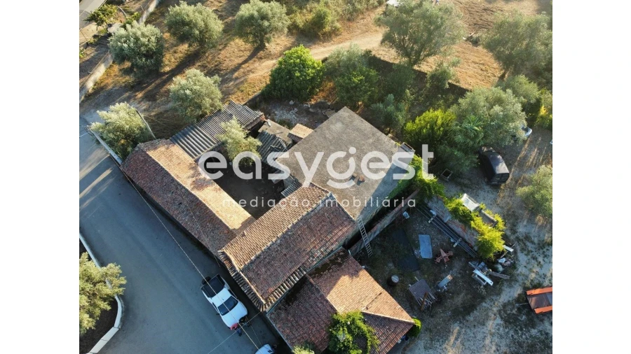 Moradia T2 para Venda em Mouronho Foto 6