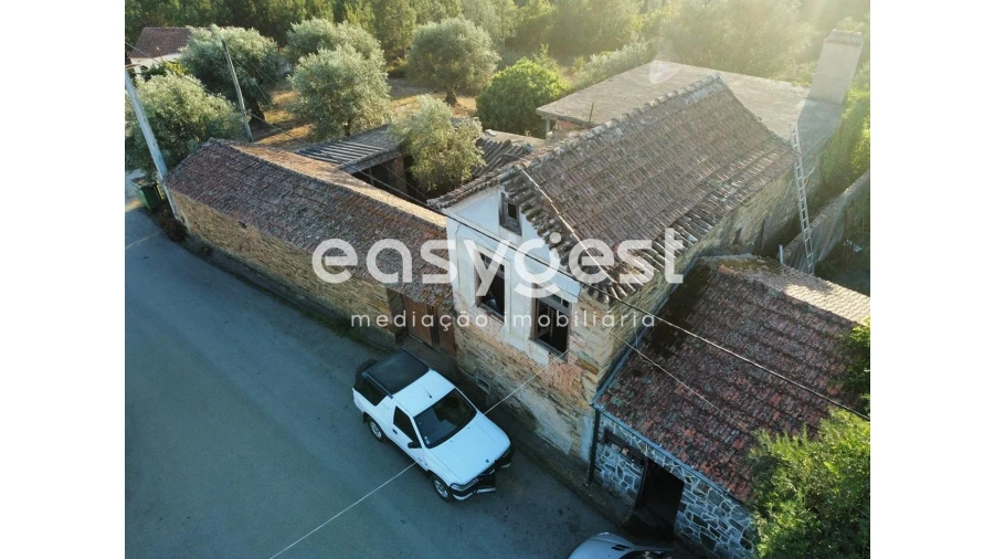 Moradia T2 para Venda em Mouronho Foto 9