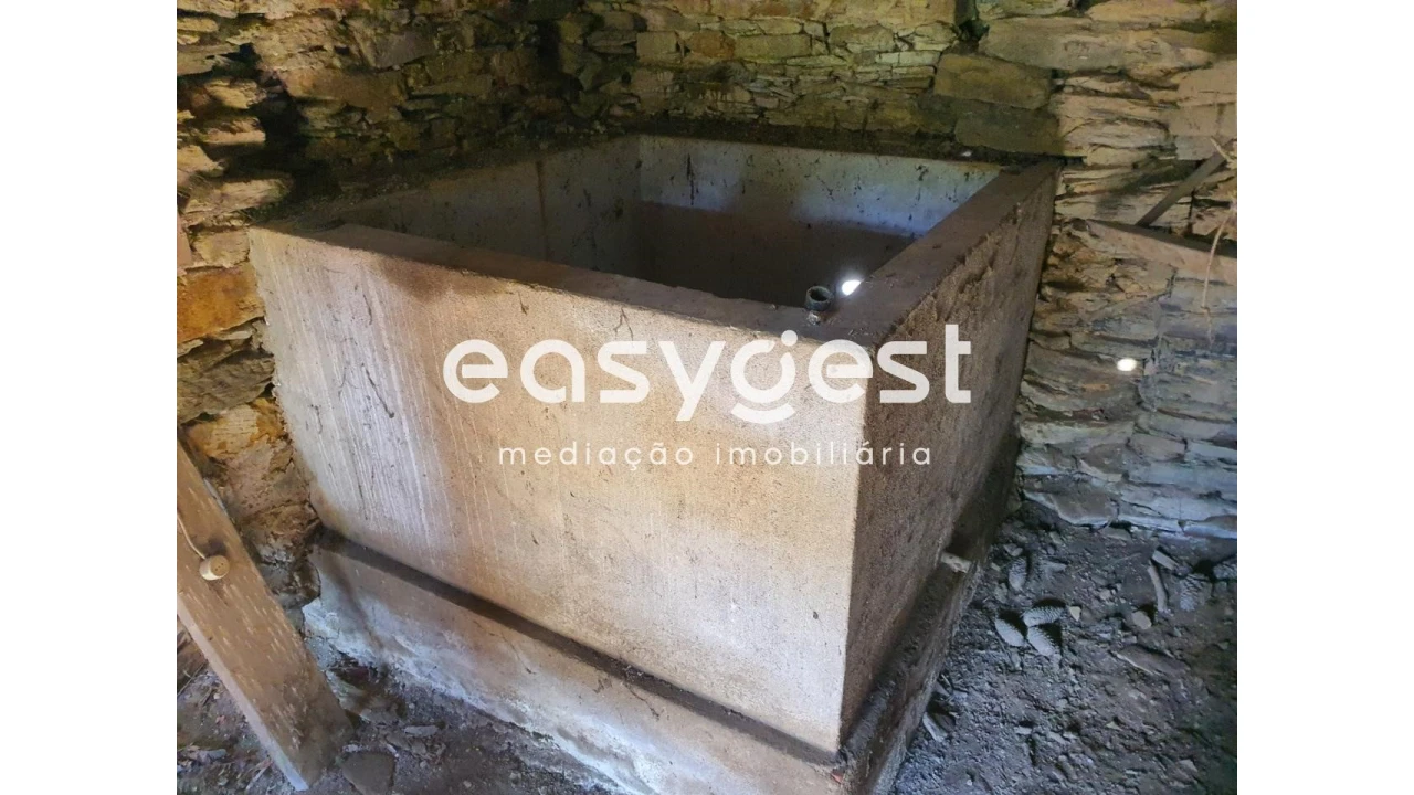 Moradia T2 para Venda em Espariz e Sinde Foto 23