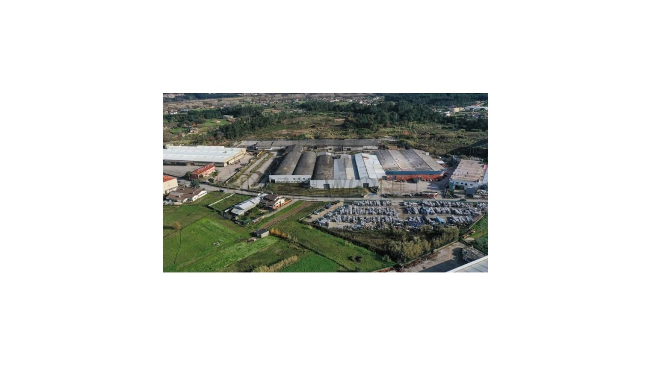 Armazém para Venda em Oliveira do Bairro Foto 17