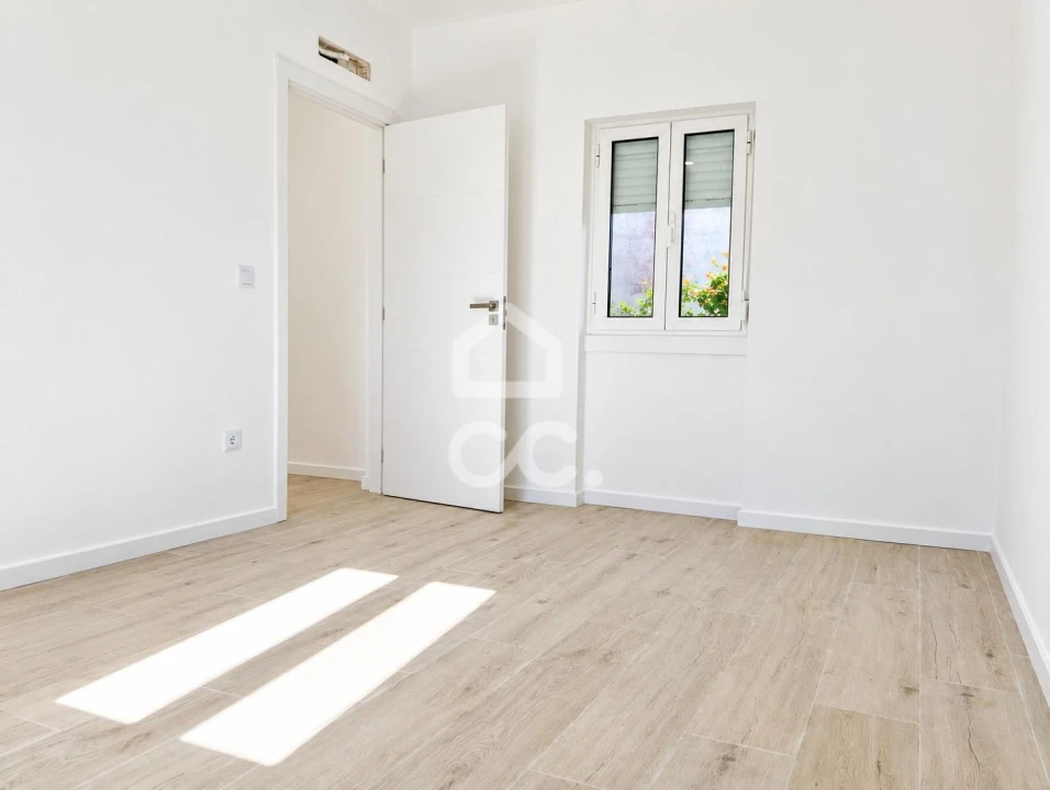 Moradia T2 para Venda em Roliça Foto 9
