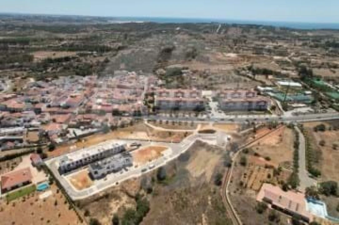 Terreno para Venda em Lagos (São Sebastião e Santa Maria) Foto 4