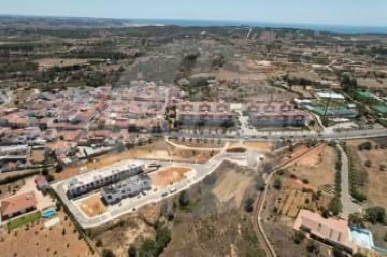 Terreno para Venda em Lagos (São Sebastião e Santa Maria) Foto 4