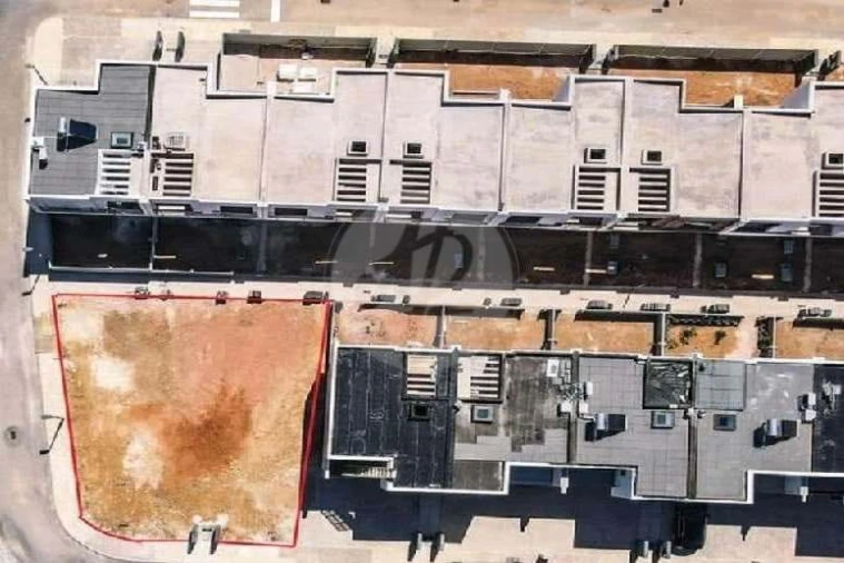Terreno para Venda em Lagos (São Sebastião e Santa Maria) Foto 2