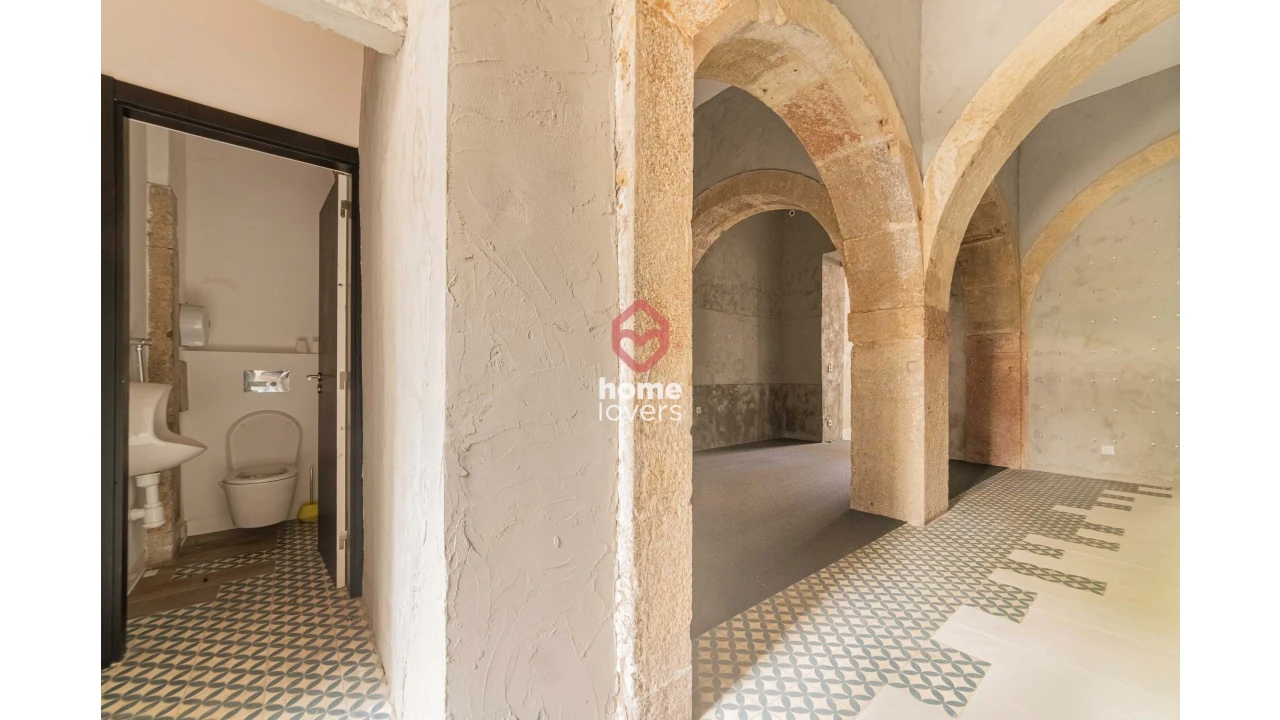 Negócio para Venda em Santa Maria Maior Foto 15