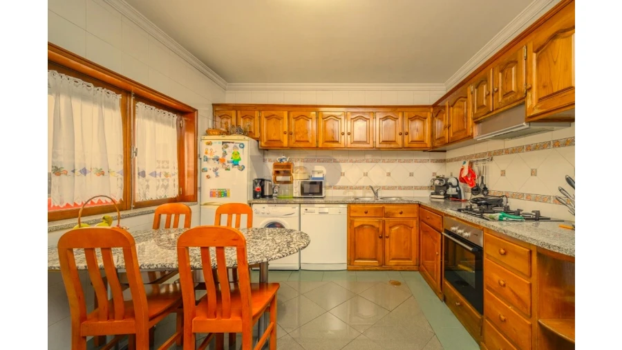 Moradia T3 para Venda em Lordelo do Ouro e Massarelos Foto 7