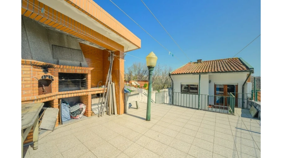 Moradia T3 para Venda em Lordelo do Ouro e Massarelos Foto 5