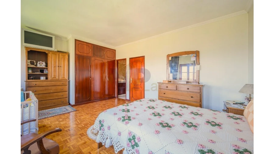 Moradia T3 para Venda em Lordelo do Ouro e Massarelos Foto 13