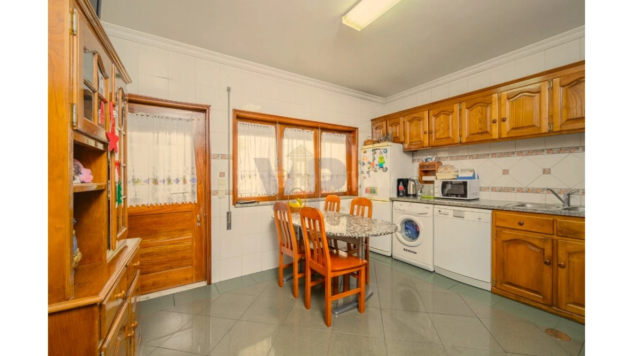 Moradia T3 para Venda em Lordelo do Ouro e Massarelos Foto 3