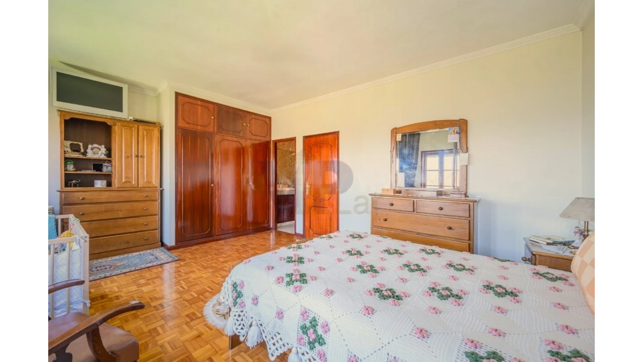 Moradia T3 para Venda em Lordelo do Ouro e Massarelos Foto 13