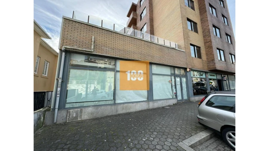 Negócio para Venda em Mafamude e Vilar do Paraíso Foto 1