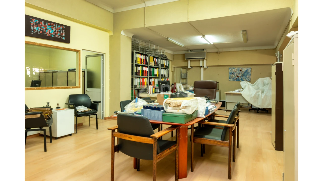 Negócio para Venda em Sacavém e Prior Velho Foto 12