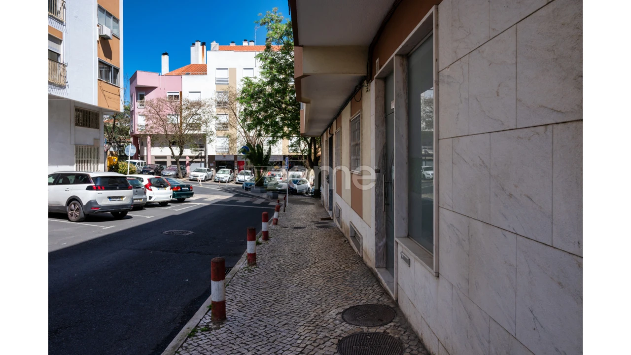 Negócio para Venda em Sacavém e Prior Velho Foto 19