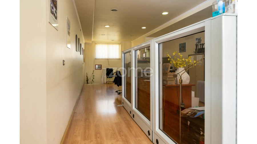 Negócio para Venda em Sacavém e Prior Velho Foto 3