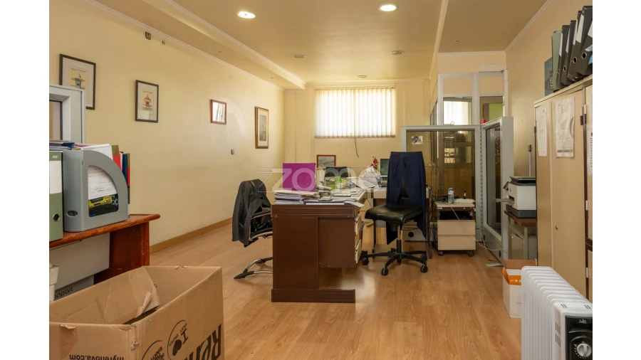 Negócio para Venda em Sacavém e Prior Velho Foto 7