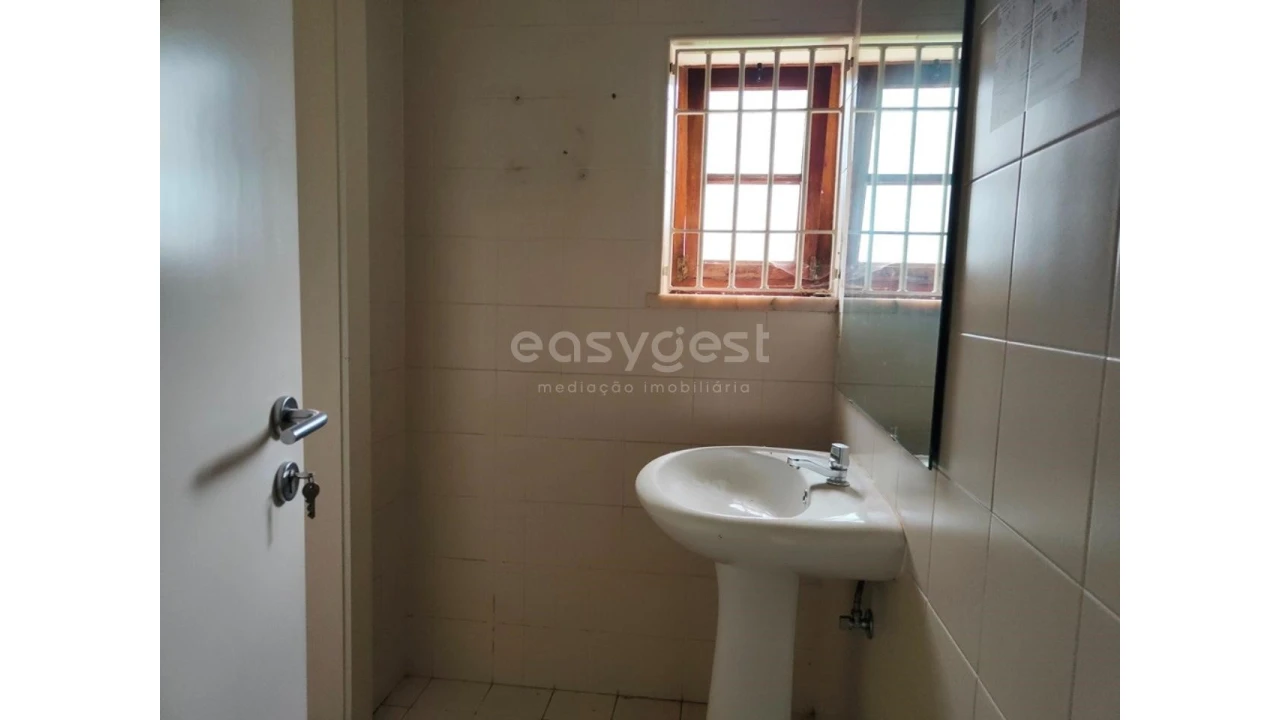 Loja para Venda em São Teotónio Foto 14