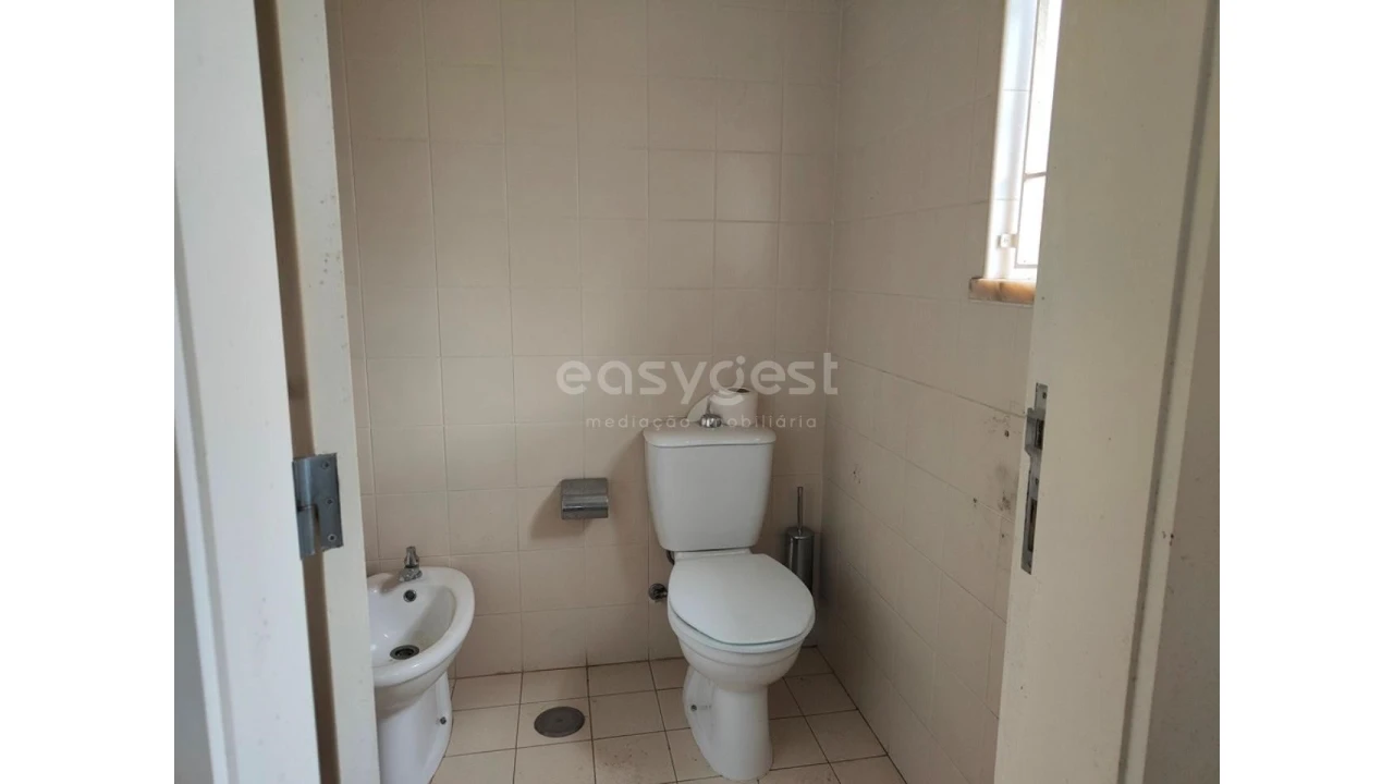 Loja para Venda em São Teotónio Foto 15