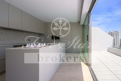 Apartamento T4 para Venda em Avenidas Novas